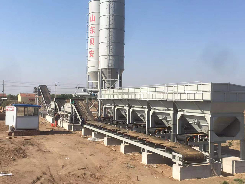 WDJ800型中間皮帶式二次攪拌水穩(wěn)拌合站配立式水泥倉(cāng)